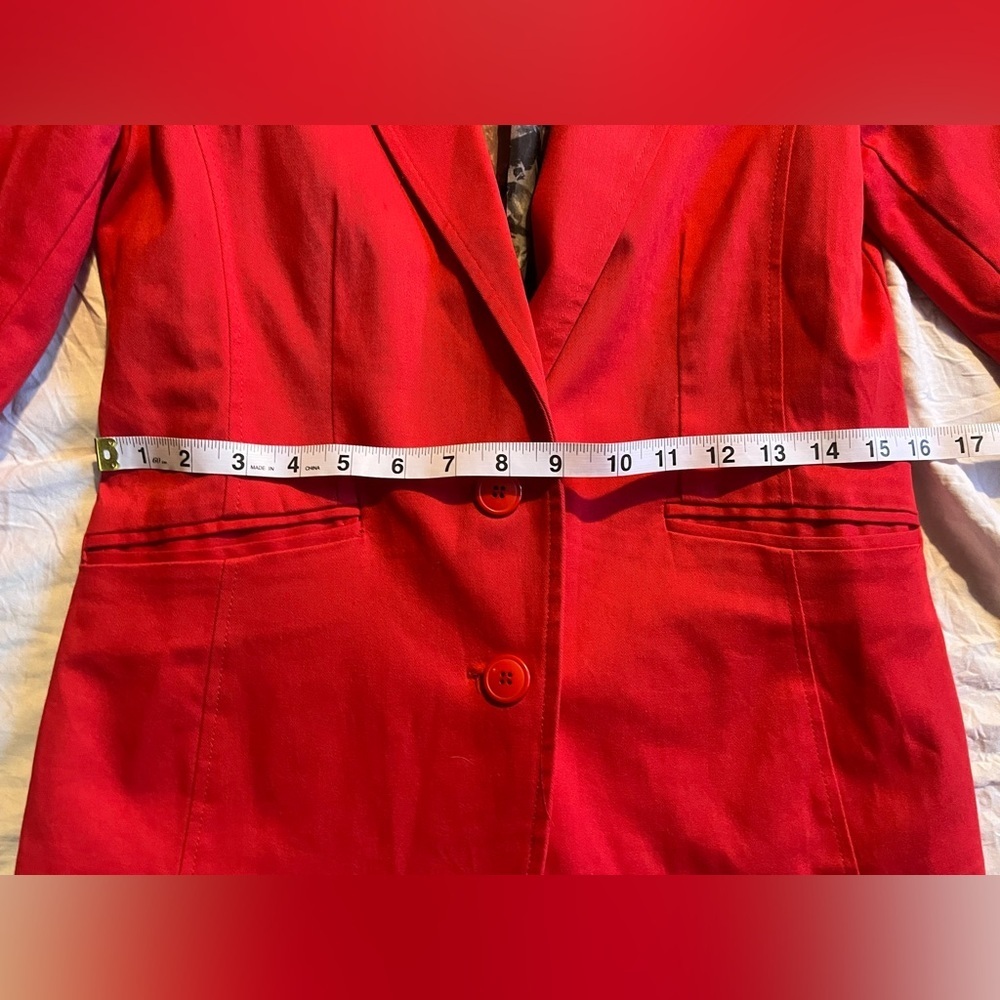 L’altra Moda Women's Red Blazer w Floral Interior and Rolled Cuff Size 42 - Picture 3 of 15